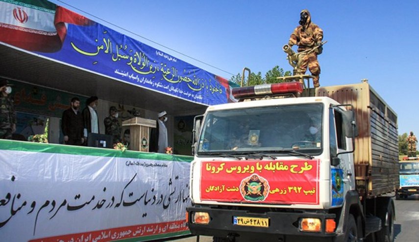 رویترز: ارتش ایران به جای سلاح، تجهیزات پزشکی خود را به نمایش گذاشت