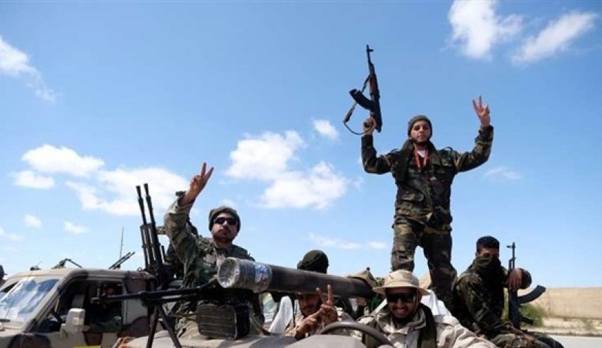 نیروهای دولت لیبی دهها شبه نظامی حفتر را در «ترهونه» به اسارت گرفتند
