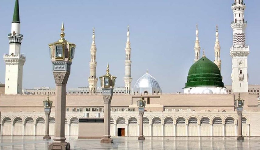 فيا ربِّ أنقِذْني بحقِّ محمدٍ