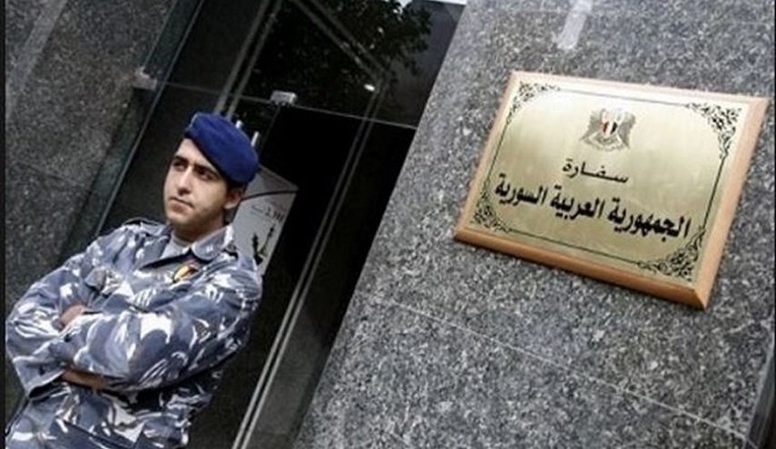 السفارة السورية في بيروت تخاطب مواطنيها الراغبين بالعودة من لبنان