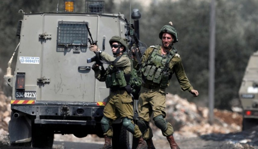  قوات الاحتلال تعتقل شابين فلسطينيين بسلفيت