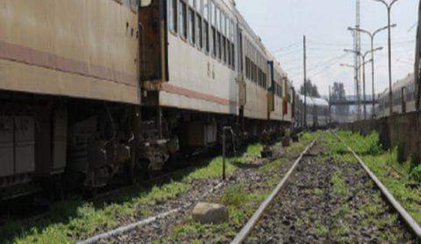 قطار يصدم شابين ويودي بحياتهما بريف حمص