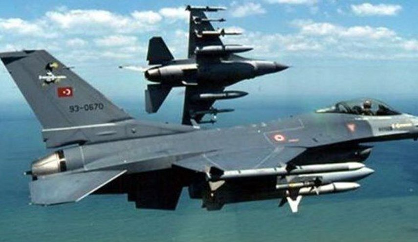 ۲ جنگنده ترکیه به بالگرد حامل وزیر دفاع یونان نزدیک شدند