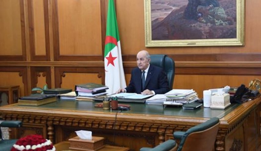 الجزائر تعلن خفضا جديدا في الإنفاق العام ورفع الحد الأدنى للأجور
