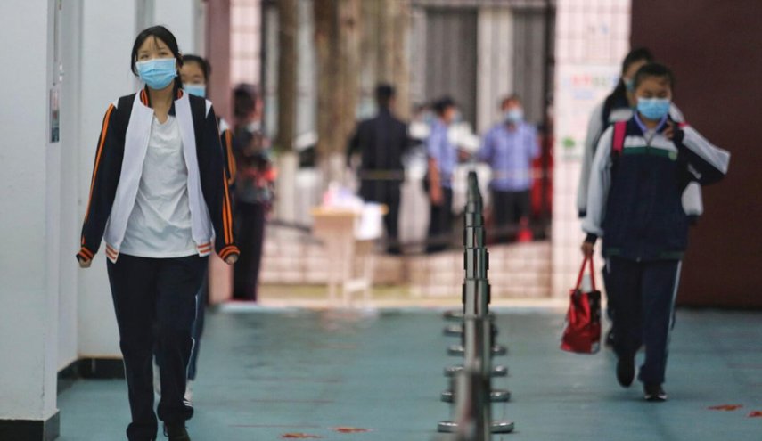 طلاب ووهان الصينية يستأنفون الدراسة بعد أشهر من الغياب بسبب كورونا