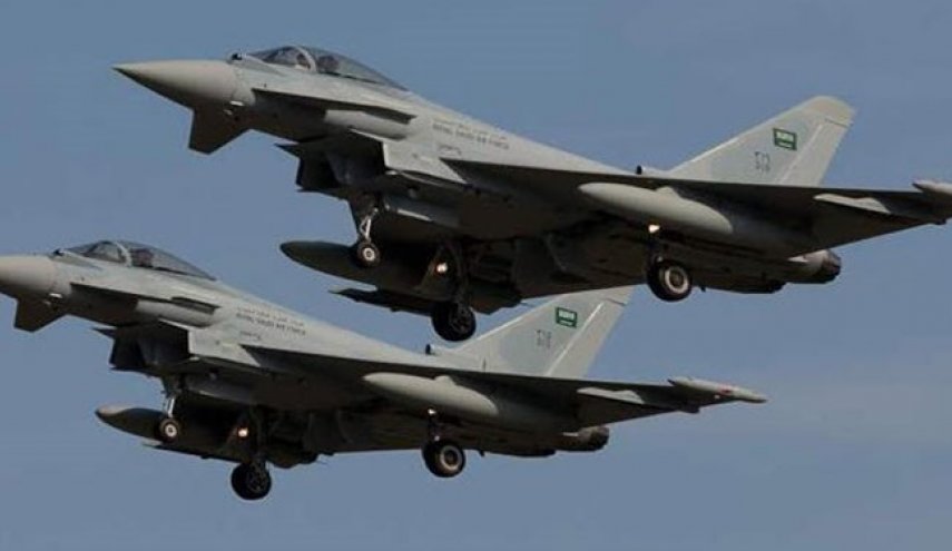 حمله توپخانه‌ای و هوایی ائتلاف سعودی به دو استان یمن
