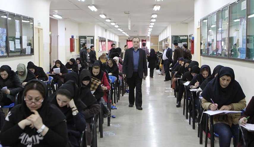 بیش از هزار دانشجوی دکتری دانشگاه آزاد خواهان لغو برگزاری آزمون جامع شدند