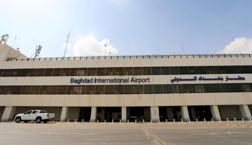 حقیقت ماجرای برداشته شدن عکس فرماندهان شهید از بیلبورد فرودگاه بغداد چیست؟+ عکس