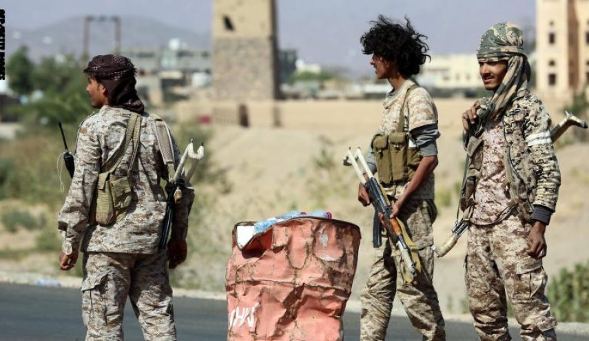 جنوبی‌های یمن: عربستان نظاره‌گر جنگ میان شورای انتقالی و دولت هادی است
