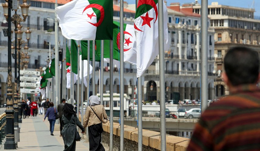 الجزائر تستدعي سفير المغرب احتجاجا على وصفها بـ