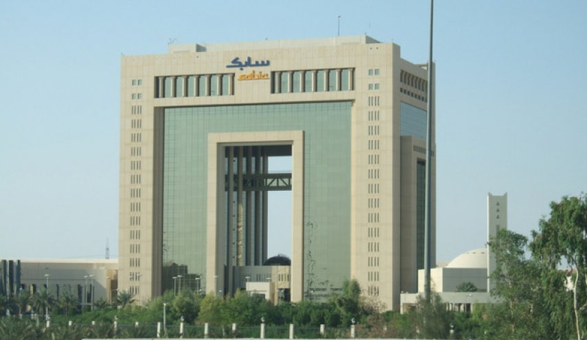 شركة 'سابك' تفاقم أزمة الاقتصاد في السعودية