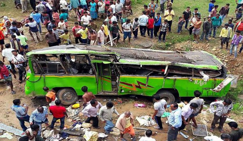 مقتل 23 عاملا في حادث تصادم بالهند 