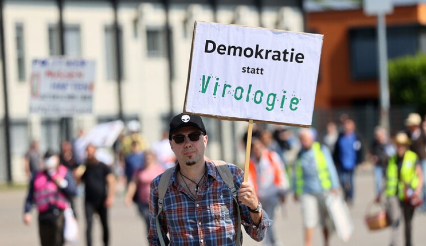 ألمانيا.. الآلاف يتظاهرون ضد إجراءات مكافحة كورونا