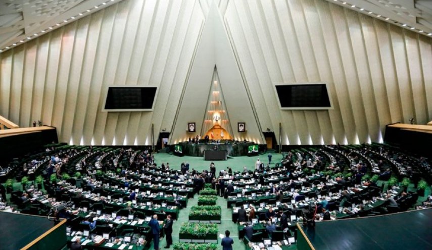 شاهد.. انطلاق اعمال البرلمان الايراني في دورته الـ11