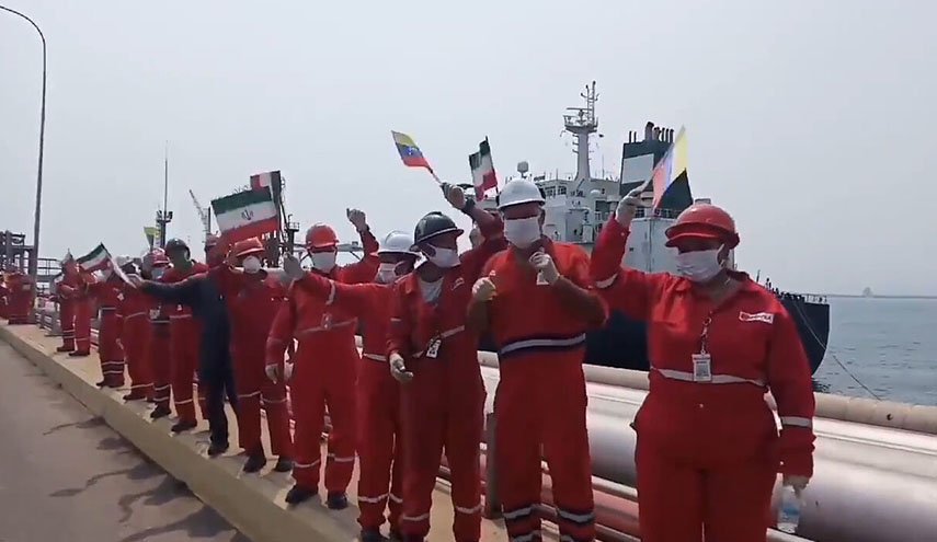 السفن الايرانية تهزم الاسطول الامريكي بالبحر الكاريبي