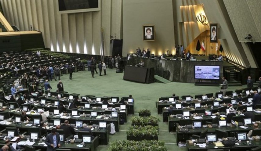 بدء الجلسة الثانية للبرلمان الايراني في دورته الحادية عشرة