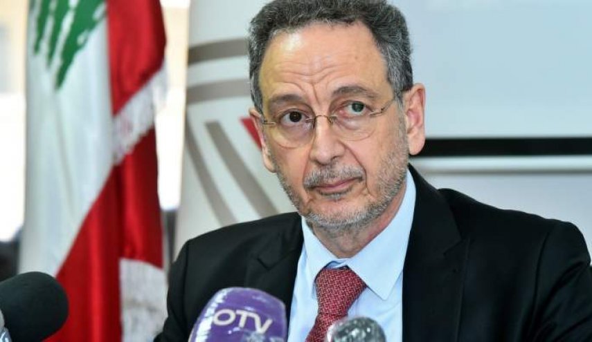 وزير اقتصاد لبنان يعلن عن خطة لتخفيض أسعار السلع الغذائية الأساسية