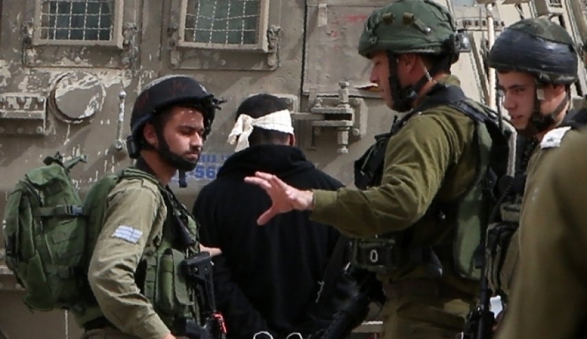 الاحتلال يعتقل 4 شبان فلسطينيين ويستولي على مركبتهم في الضفة