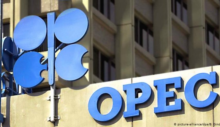 ملاقات اعضای اوپک و روسیه برای تمدید کاهش تولید نفت
