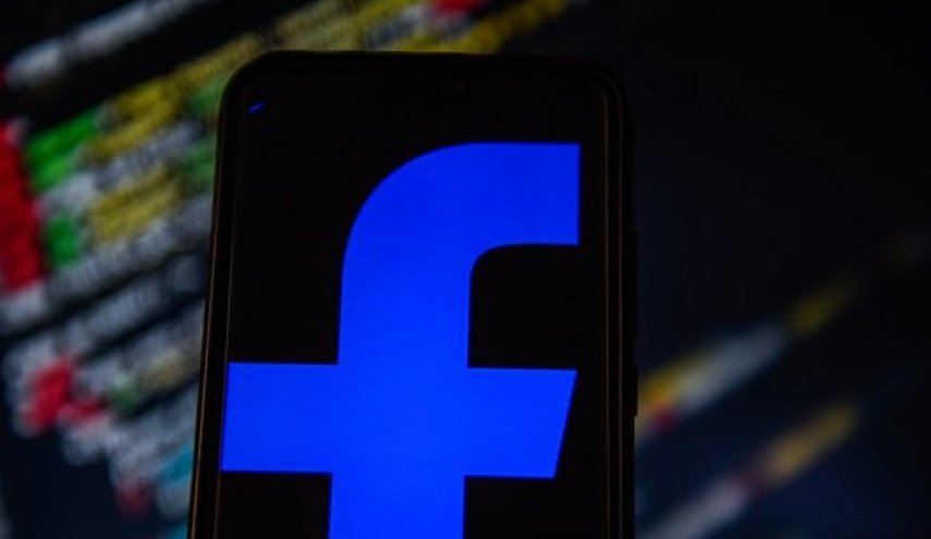 مذاکرات محرمانه ترامپ و رئیس فیس بوک درباره نقش شبکه‌های اجتماعی