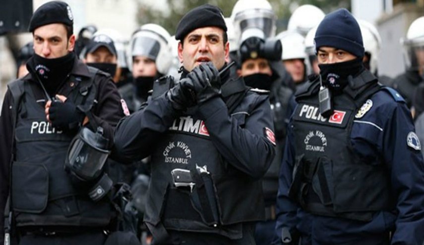 تركيا.. إصدار مذكرات اعتقال بحق 118 شخصا معظمهم من أفراد الجيش وقوات الأمن