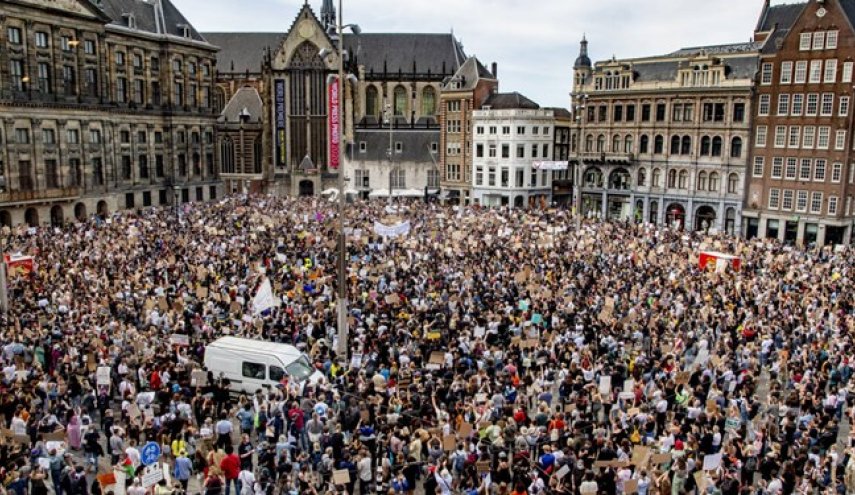  تظاهرات چندهزار نفری ضدنژادپرستی در آمستردام + فیلم