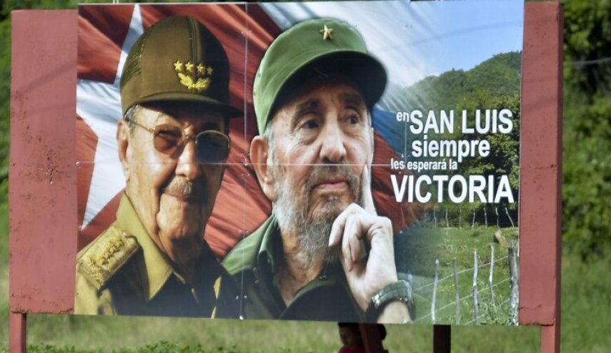 واشنطن توسع العقوبات ضد كوبا في عيد ميلاد كاسترو