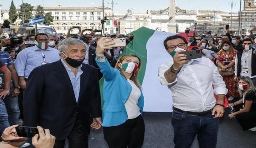 مع أزمة كورونا.. اليمين الإيطالي يتظاهر ضد سياسة الحكومة 