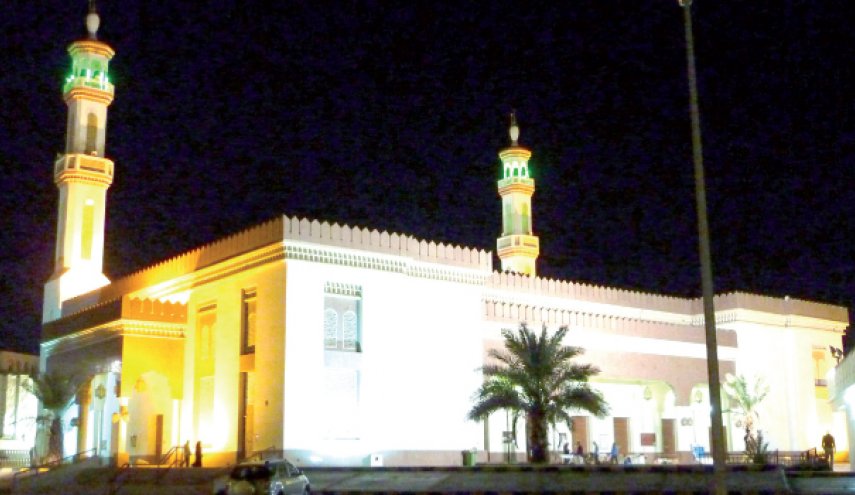 السعودية تغلق 71 مسجدا بسبب كورونا