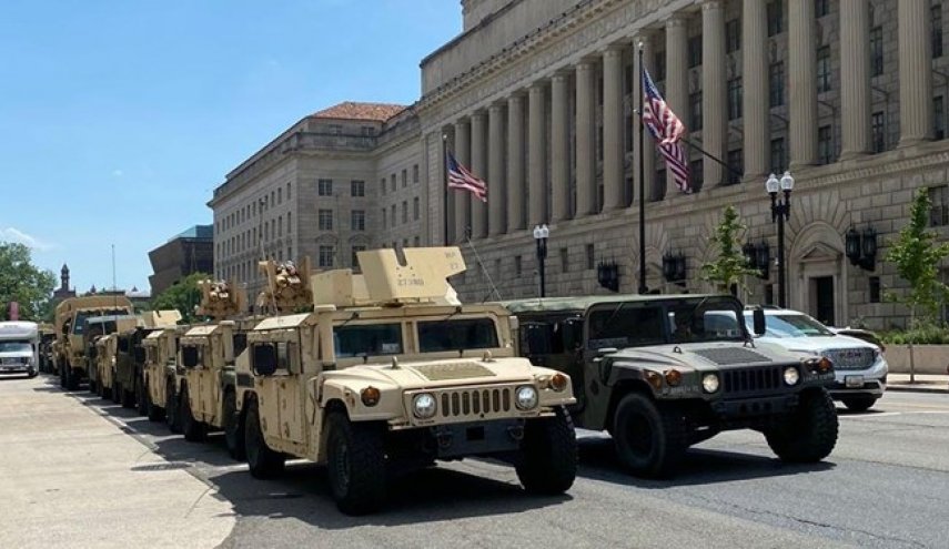 استقرار نظامیان ناشناس در واشنگتن؛ افزایش نگرانی‌ها درباره نظامی‌گری در خیابان‌ها
