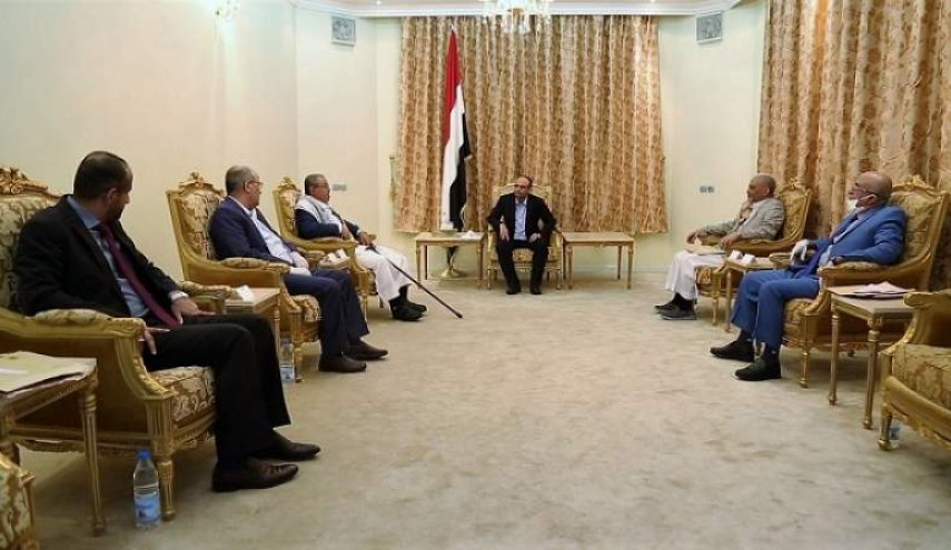 المجلس السياسي اليمني يدين منع العدوان وصول المشتقات النفطية