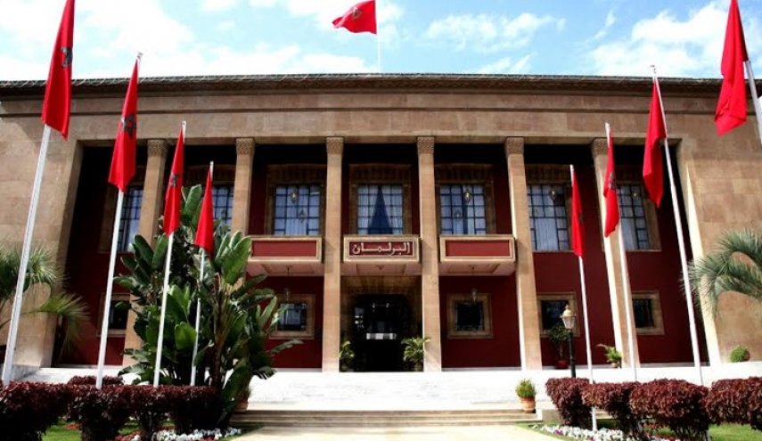 البرلمان المغربي ينتقد تمديد الحكومة لإجراءات الحجر