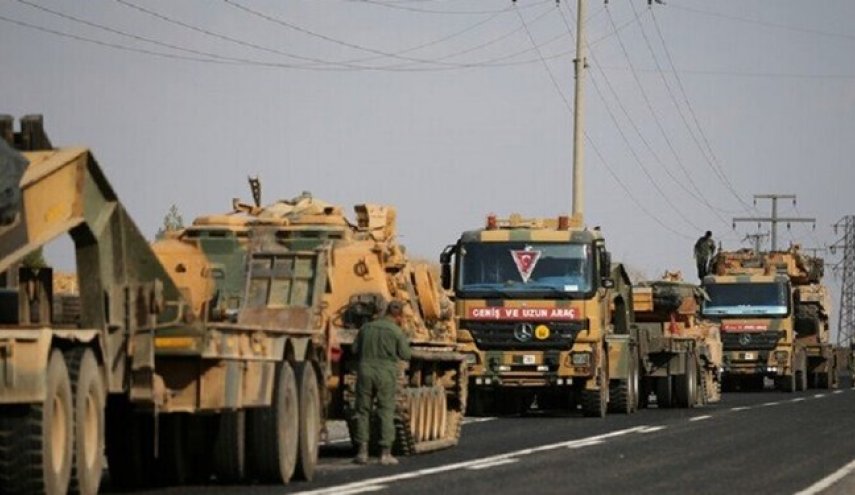 ترکیه تجهیزات جدید جنگی از جمله توپ و تانک به سوریه ارسال کرد
