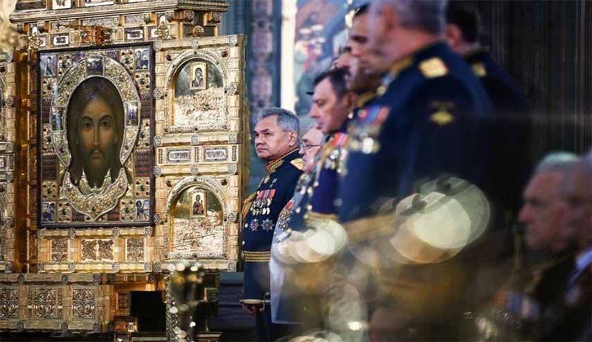 روسيا تفتتح كاتدرائية اثارت جدلا بسبب لوحات لبوتين وستالين