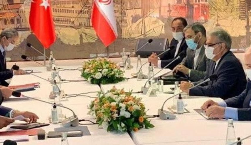 وزيرا خارجية ايران وتركيا يناقشان القضايا الاقليمية