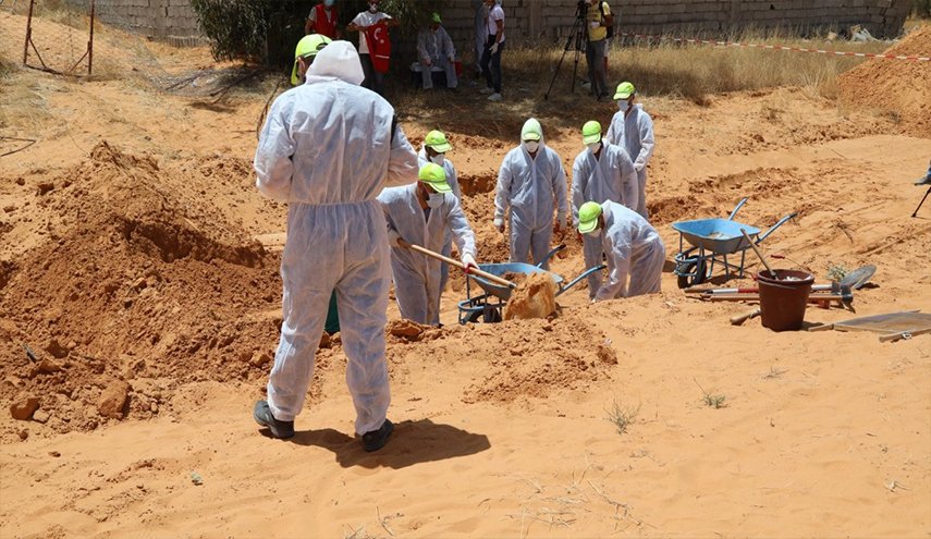 طرابلس تطالب المجتمع الدولي بمحاسبة حفتر على المقابر الجماعية