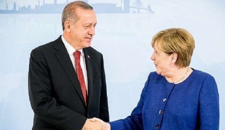 ميركل تجري محادثات مع أردوغان حول ليبيا والوضع في شرق المتوسط