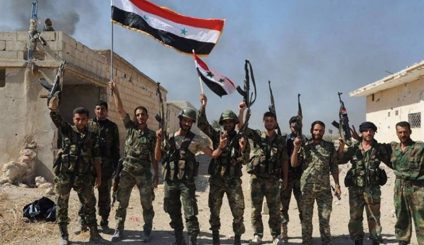 الجيش السوري يعزز قواته في 'عين عيسى' بانتظار الاوامر