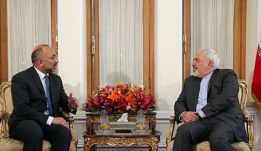 ظريف يستقبل وزير خارجية افغانستان بالوكالة
