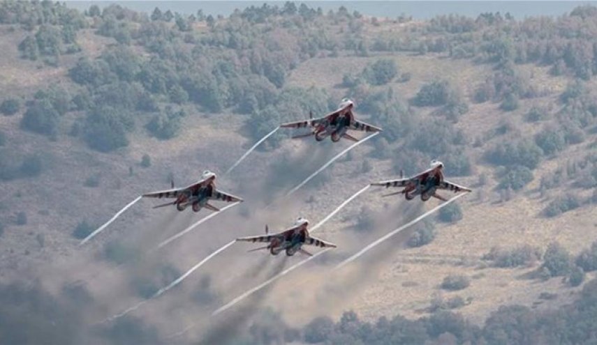 پرواز جنگنده‌های رژیم صهیونیستی بر فراز بیروت
