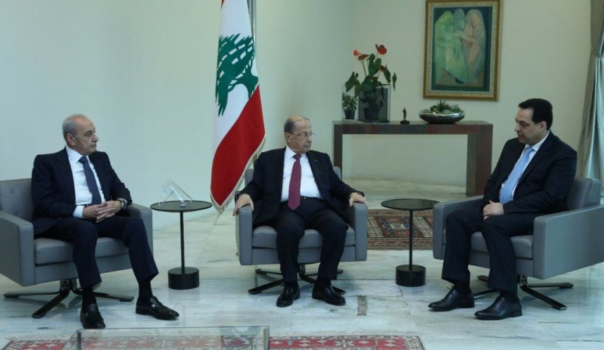 نشست ویژه رئیس جمهور، نخست وزیر و رئیس پارلمان لبنان/ تاکید عون و دیاب بر وحدت ملی و صلح داخلی
