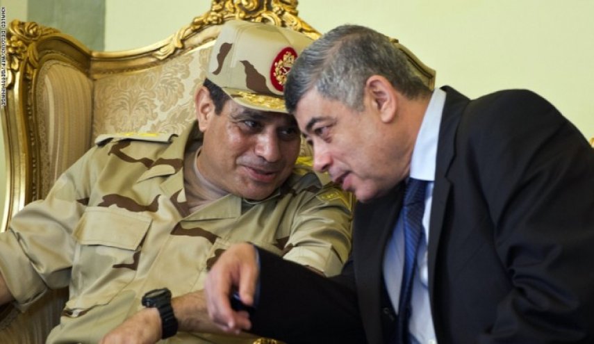 مسؤول مصري سابق يكشف اتفاقا بين السيسي ومحمد إبراهيم حول الإخوان