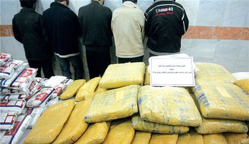 ضبط نحو طنين من المخدرات في وسط ايران