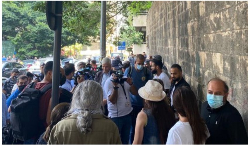 وقفة احتجاجية في بيروت رفضاً لتصريحات السفيرة الاميركية 
