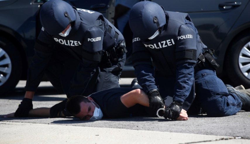  الشرطة الأوروبية تعتقل مئات الأشخاص إثر إغلاق شبكة اتصالات مشفرة