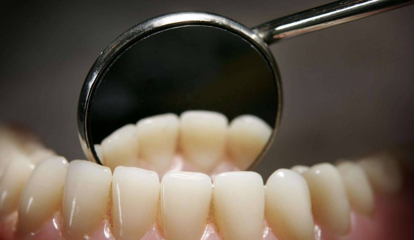 طرق سهلة وسحرية للحصول على أسنان ناصعة البياض