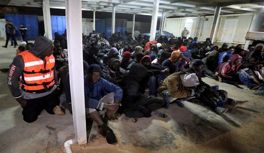 البابا يشبه مراكز المهاجرين في ليبيا بمعسكرات الاعتقال النازية