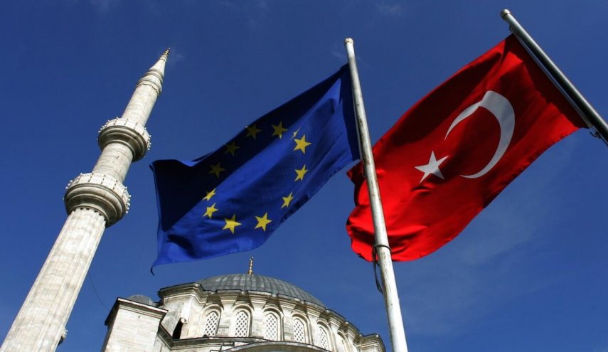 الإتحاد الأوروبي يدرس فرض عقوبات على تركيا 