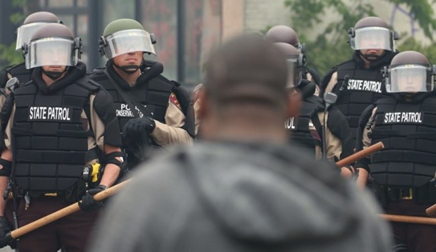 پلیس مخفی ترامپ در «پورتلند» معترضان را دستگیر می‌کند
