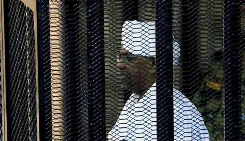 القضاء السوداني يوجه الاتهام رسميا إلى البشير بتنفيذ انقلاب 1989